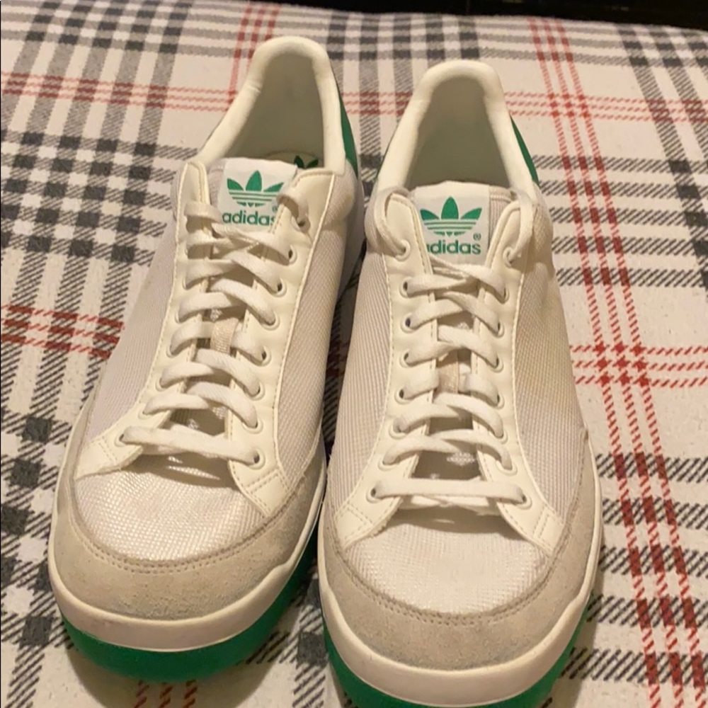 Classic Men’s Adidas Rod Laver White/Green Size 12